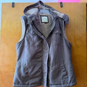 Sonoma Women's Sherpa Hooded Vest Size Medium